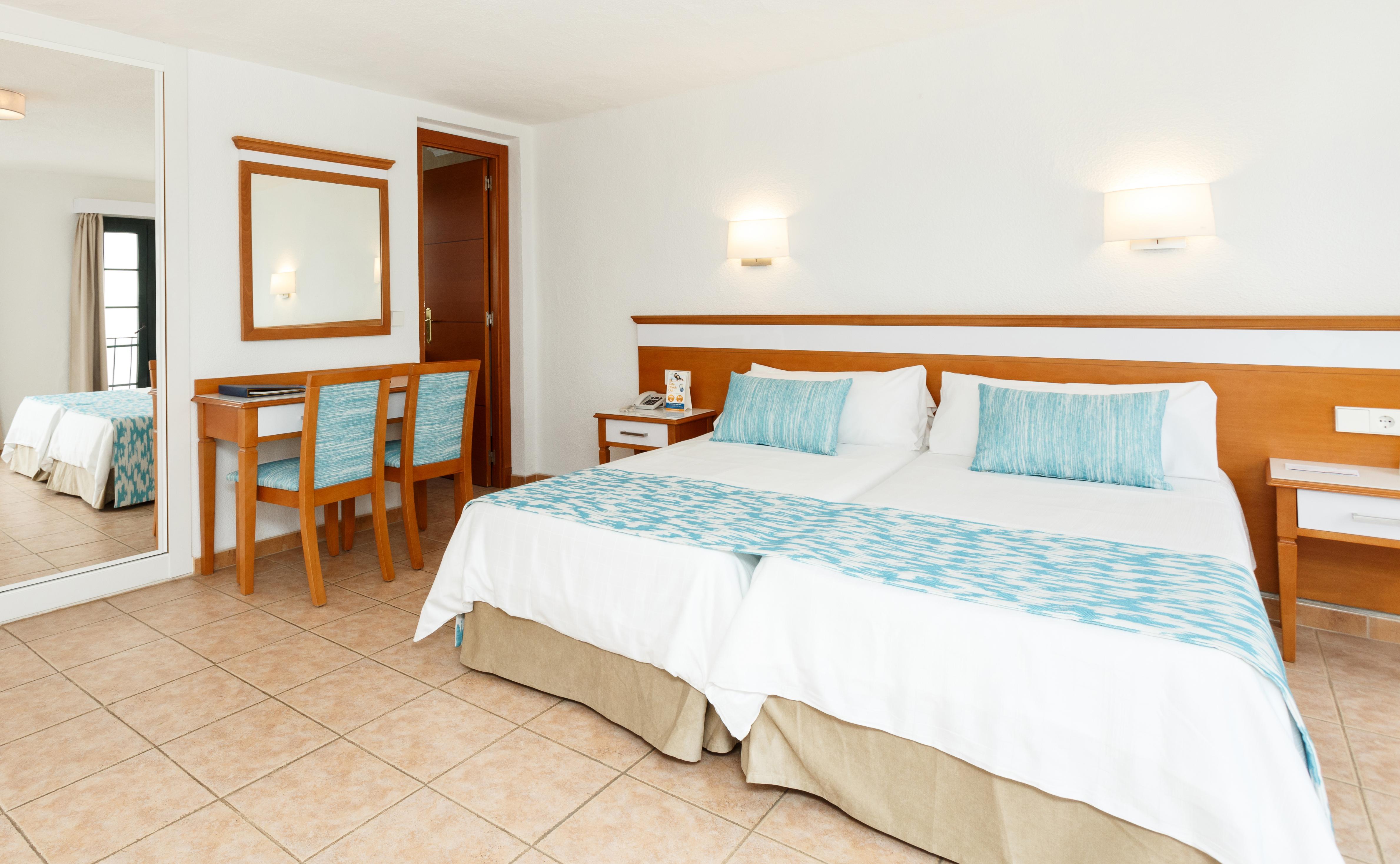 Globales Pueblo Andaluz Hotel San Pedro de Alcántara Екстериор снимка