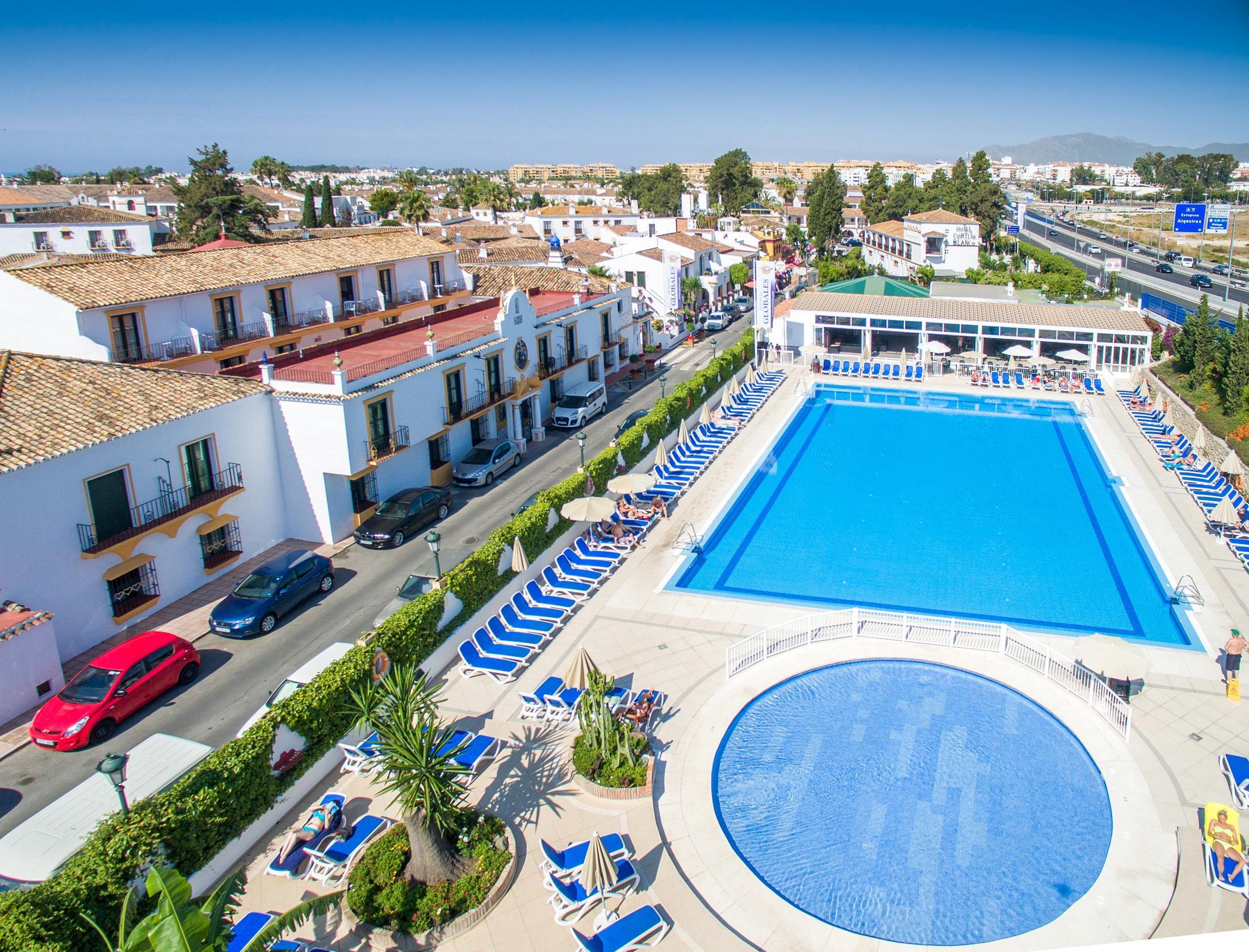 Globales Pueblo Andaluz Hotel San Pedro de Alcántara Екстериор снимка